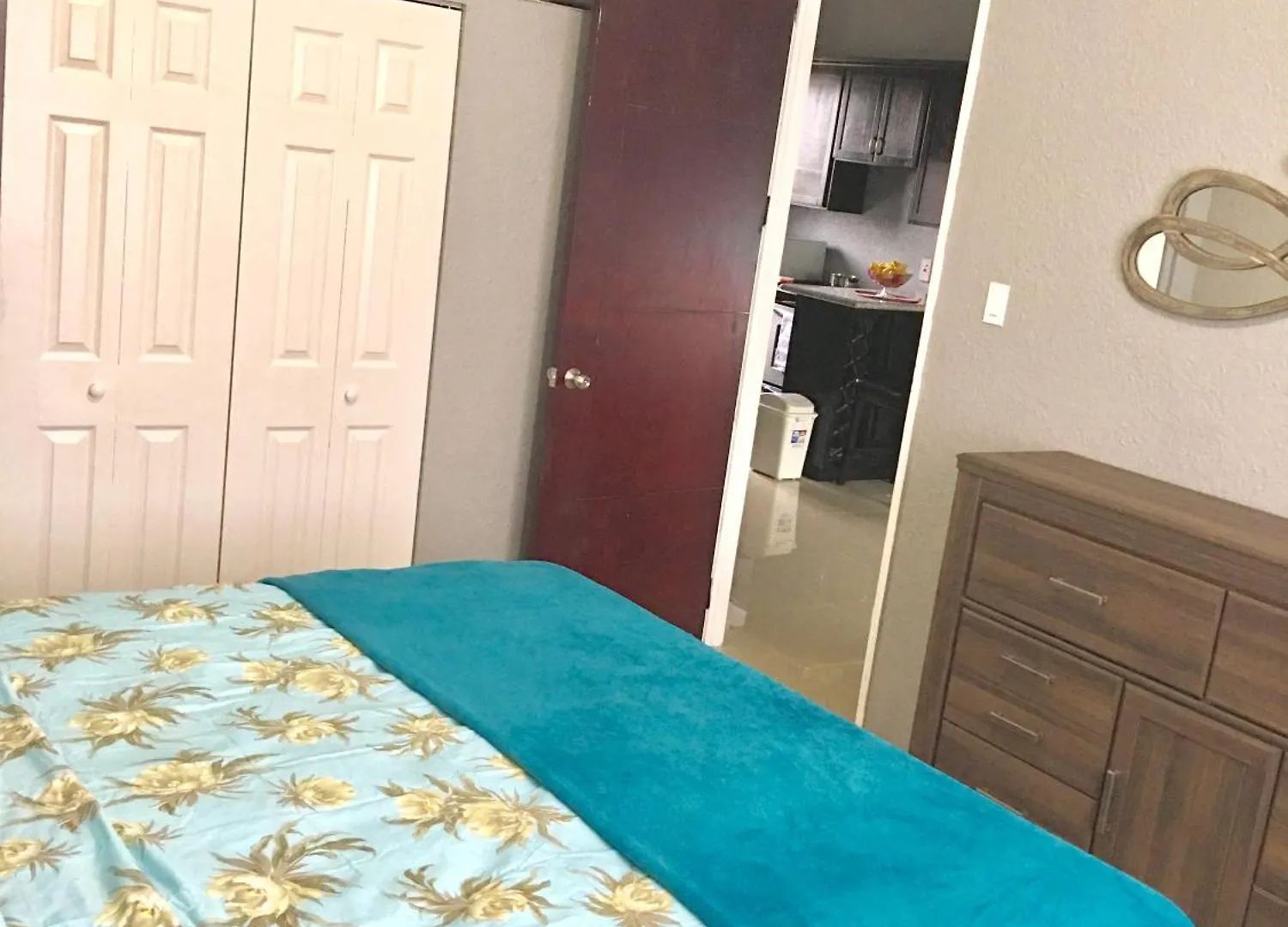 Barri Vacation Home 킹스톤 아파트