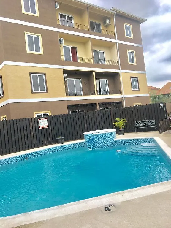 Barri Vacation Home 킹스톤 자메이카