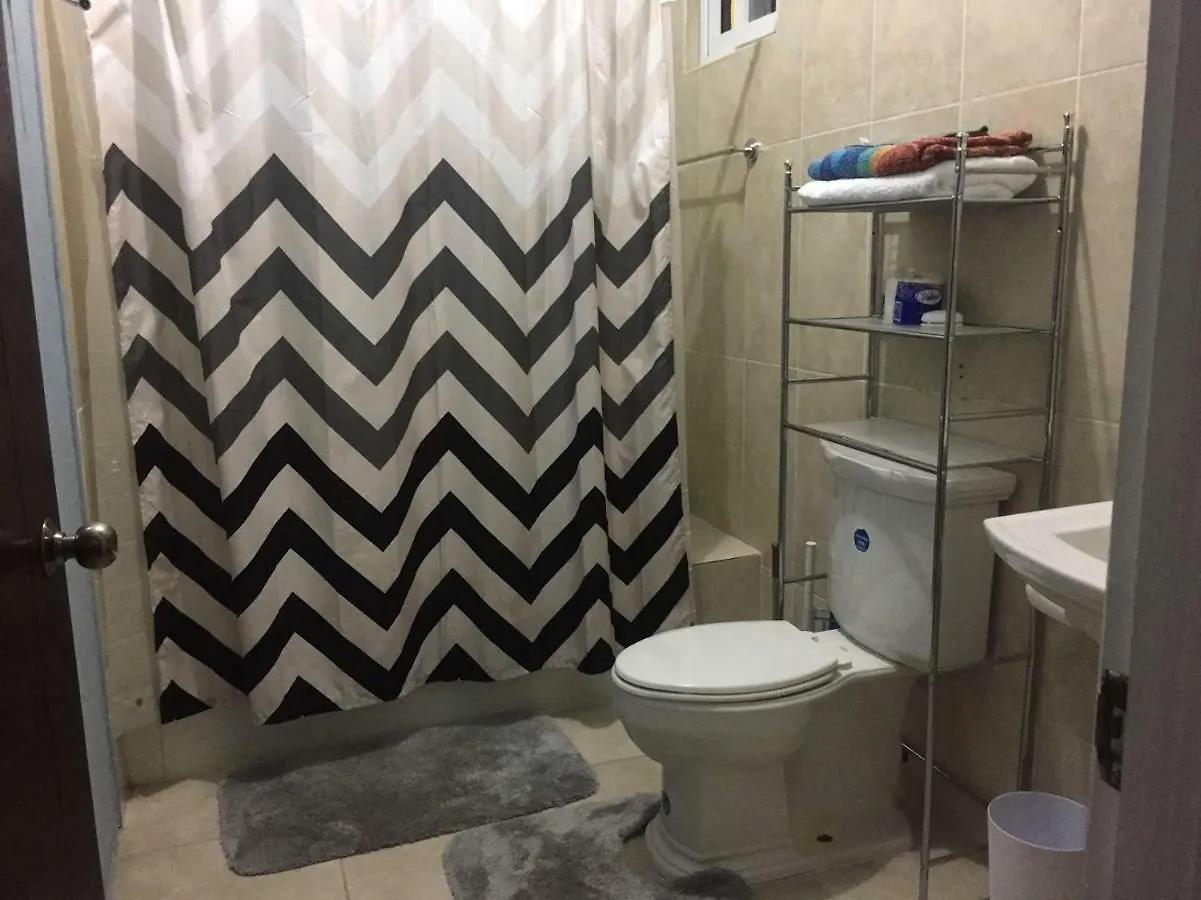 Barri Vacation Home 킹스톤 0*,  자메이카