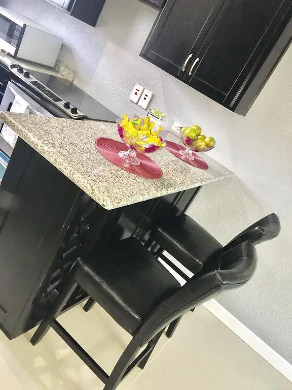 דירה קינגסטון Barri Vacation Home